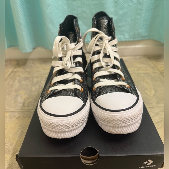 Like New/EUC - Converse Chuck Taylor All Star Lift Platform Sneakers - Picture 4 of 8